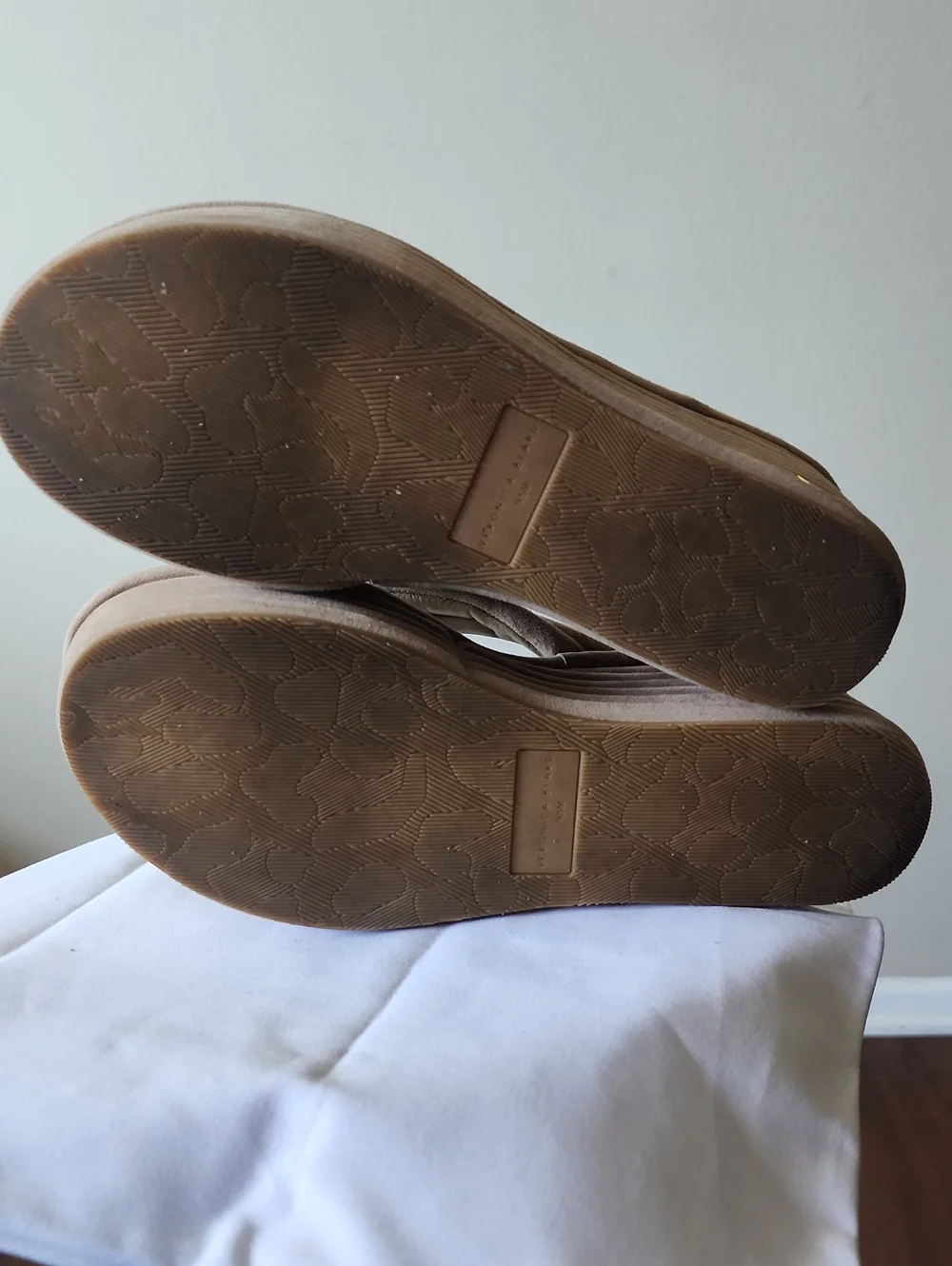 Veronica Beard Suede Beige Platform Wedge Thong Sandals